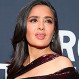 Salma Hayek derrocha estilo con sus botines mientras camina por las calles de Los Ángeles