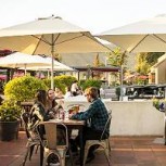 Estas son 10 de las mejores terrazas en Santiago para comer y beber