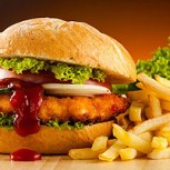 Los alarmantes daños de la comida chatarra sobre el hígado