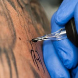 Conoce las principales recomendaciones a la hora de hacerse y quitarse un tatuaje