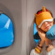 ¿Te cuesta dormir en los vuelos largos? Expertos dan consejos para conciliar el sueño profundo