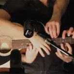 10 manos en una sola guitarra, un viral increíble