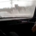 Limpiaparabrisas manual, una locura rusa en plena carretera