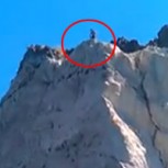 Sorprendente salto al agua desde 40 metros de altura