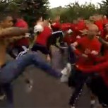 Brutal pelea a golpes entre hinchadas rivales en plena calle en Europa