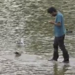 Mago sorprende caminando sobre el agua