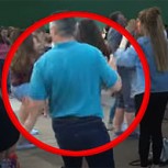 Baile de un papá en show con su hijo es fenómeno en Youtube