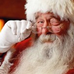Conoce al Viejo Pascuero fashion que gracias a su ondero y delgado look es famoso en las redes