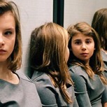 Nuevo acertijo visual enloquece a internet: ¿Cuántos chicas ves en la imagen?