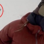 ¿Es real este video en el que un oso casi devora a una mujer en la nieve?
