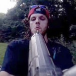 Se dispara a quemarropa con pistola de paintball y esto sucede: Estúpido reto