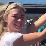 Conejita Playboy casi desata una tragedia en el Giro de Italia: A milímetros del desastre