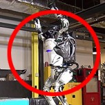 El impresionante y perturbador video del robot que hace saltos mortales: Te dejará con la boca abierta