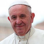 Papa Francisco socorrió a carabinera que cayó de su caballo: Aplaudido y viralizado gesto