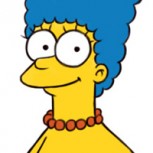 Conoce a la senadora rusa que se volvió viral por su peinado al estilo de Marge Simpson