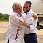Presidente de México le da un golpe en la cara al de El Salvador y todo queda registrado en un divertido video