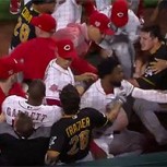 Batalla campal de jugadores en un partido de béisbol en la liga más importante de EE.UU.