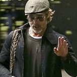 Obrero de la construcción causa sensación por su gran parecido a Brad Pitt
