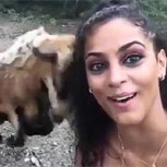 Joven quiso sacarse una selfie con una cabra, pero fue embestida sorpresivamente: Este es el video