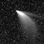 Imperdible vista desde el espacio del cometa Neowise que se acerca a la Tierra