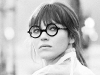 Anna Karina: Belleza y elegancia angelical, principales características de la actriz en el film Anna que fueron enfatizadas gracias a los extravagantes lentes redondos