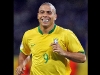 Foto: INternet - Uno que sufrió un chascarro de aquellos fue el brasileño Ronaldo, quien en el 2008 y tras romper con su pareja contrató un servicio de prostitutas para pasar las penas. El problema se dio cuando descubrió que una de las tres mujeres era un travesti, la que lo tuvo como blanco de burlas por un buen rato.