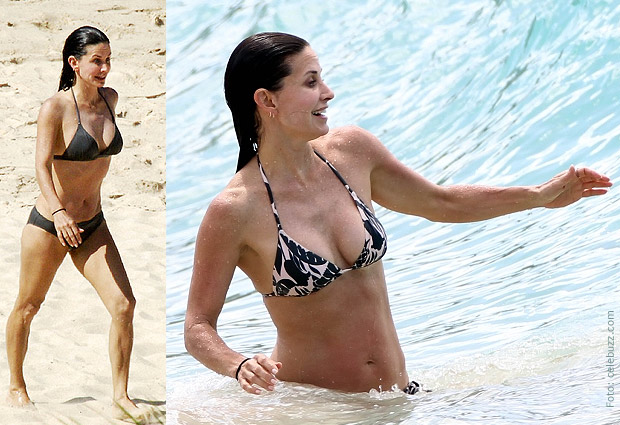 Traje De Baños Y Bikinis Hot Famosas En La Playa Moda
